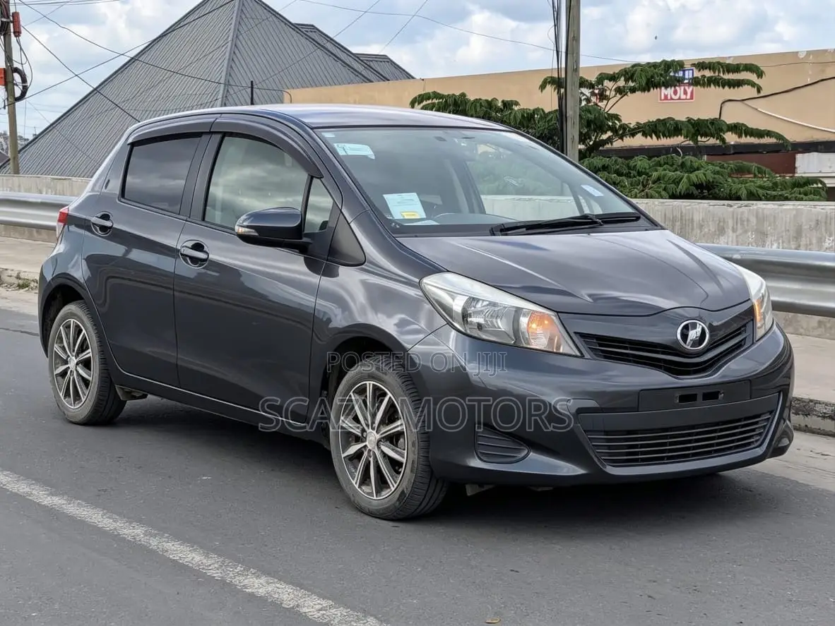 Toyota Vitz 2012 Gray