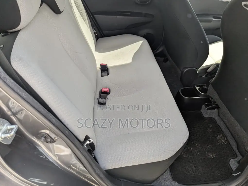 Toyota Vitz 2012 Gray