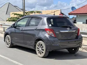 Toyota Vitz 2012 Gray