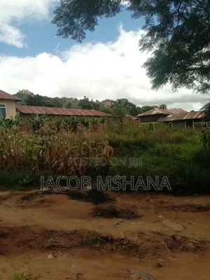 Plot Inauzwa Lugalo