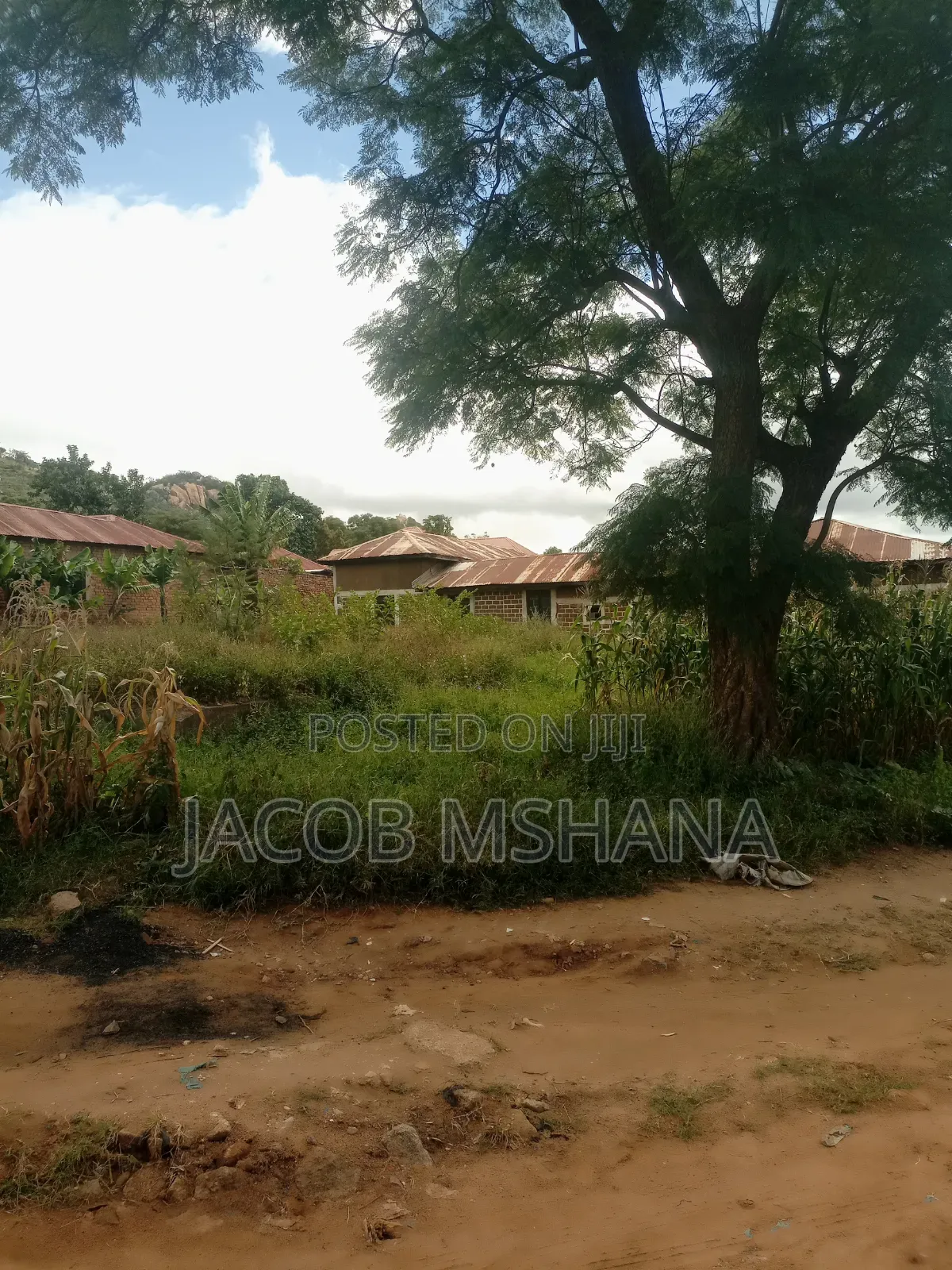 Plot Inauzwa Lugalo