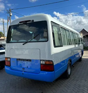 Toyota Coaster 1998 White