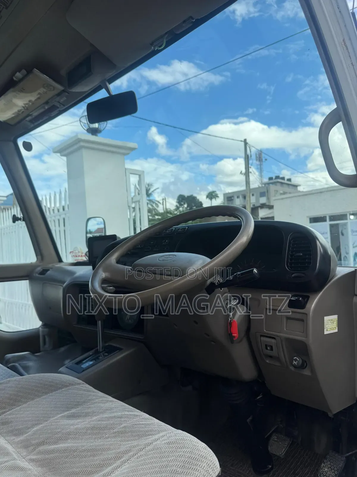 Toyota Coaster 1998 White