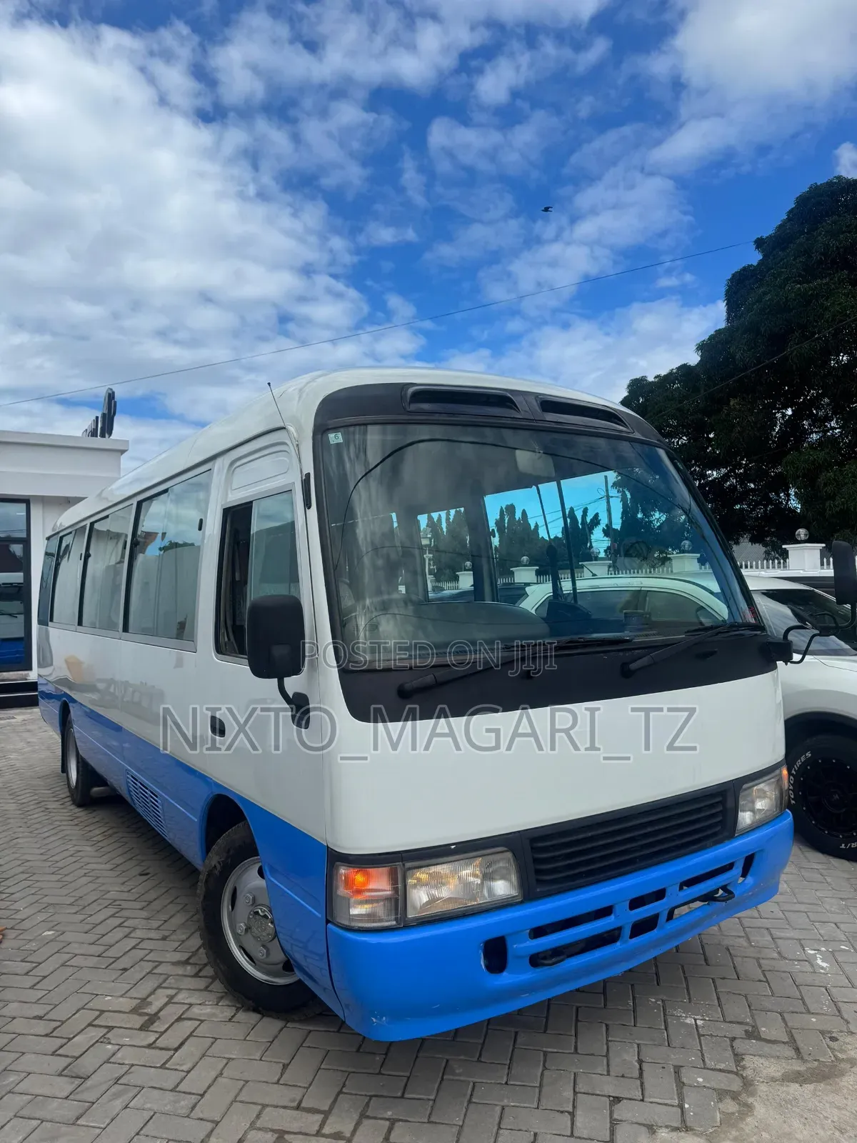 Toyota Coaster 1998 White