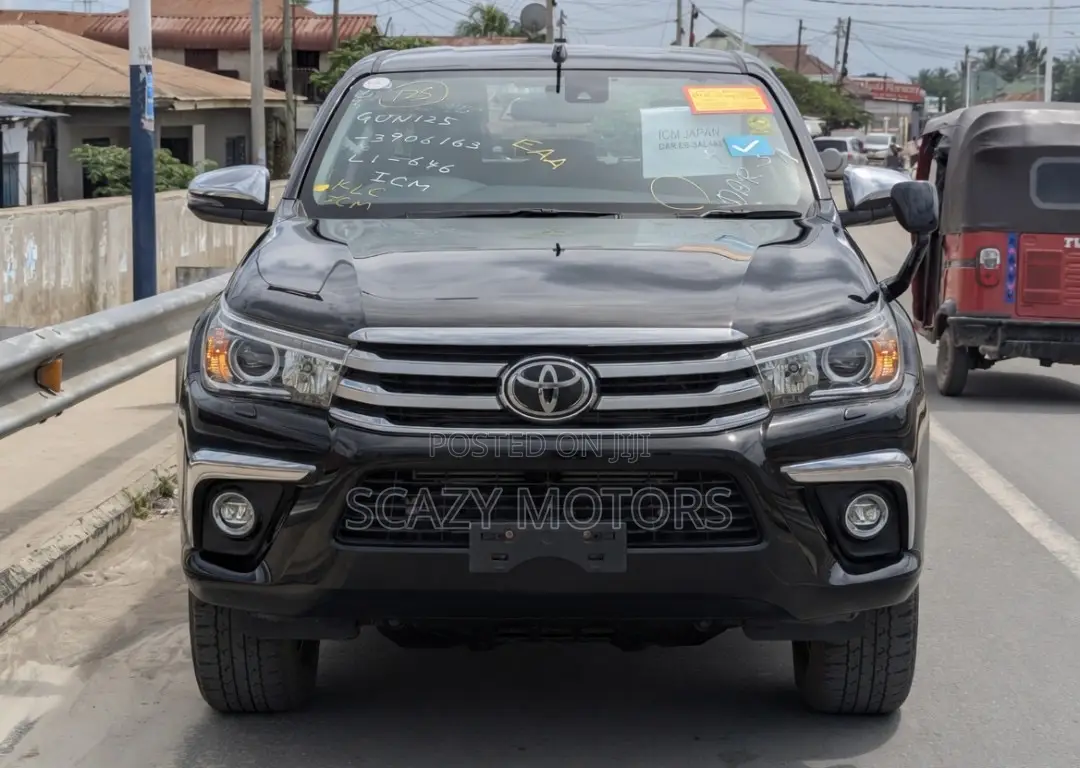 Toyota Hilux 2018 Black