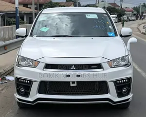 Mitsubishi Outlander 2011 White