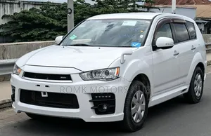 Mitsubishi Outlander 2011 White