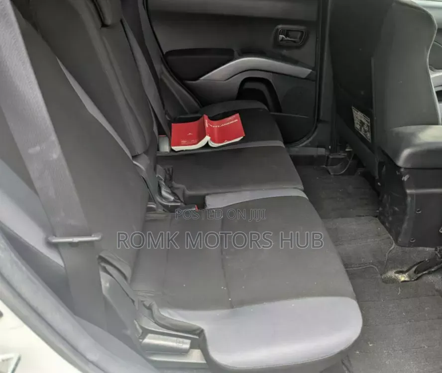 Mitsubishi Outlander 2011 White