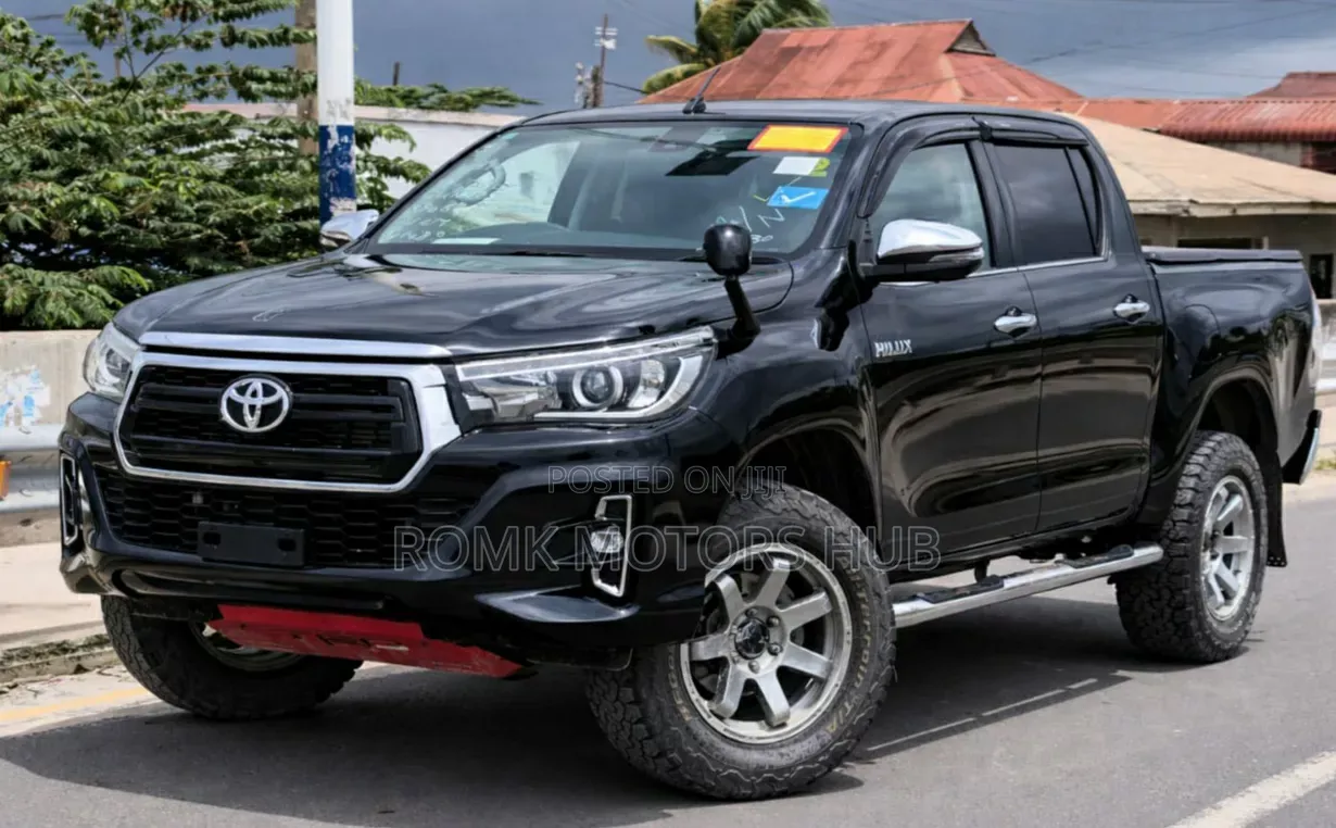 Toyota Hilux 2018 Black