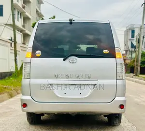Toyota Voxy 2008 Silver