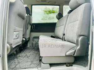 Toyota Voxy 2008 Silver