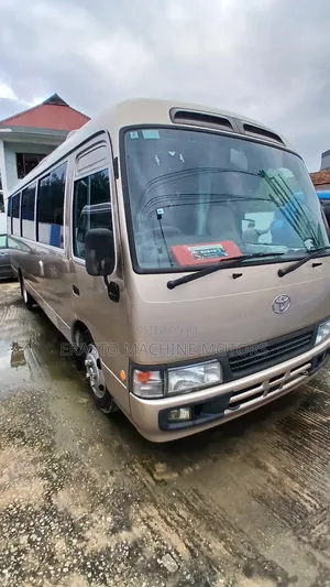Toyota Coaster 2004 Gold