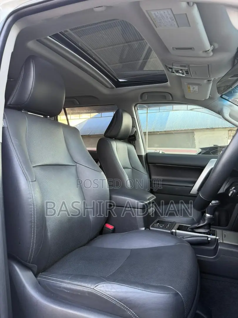 Toyota Land Cruiser Prado 2.7 2018 White