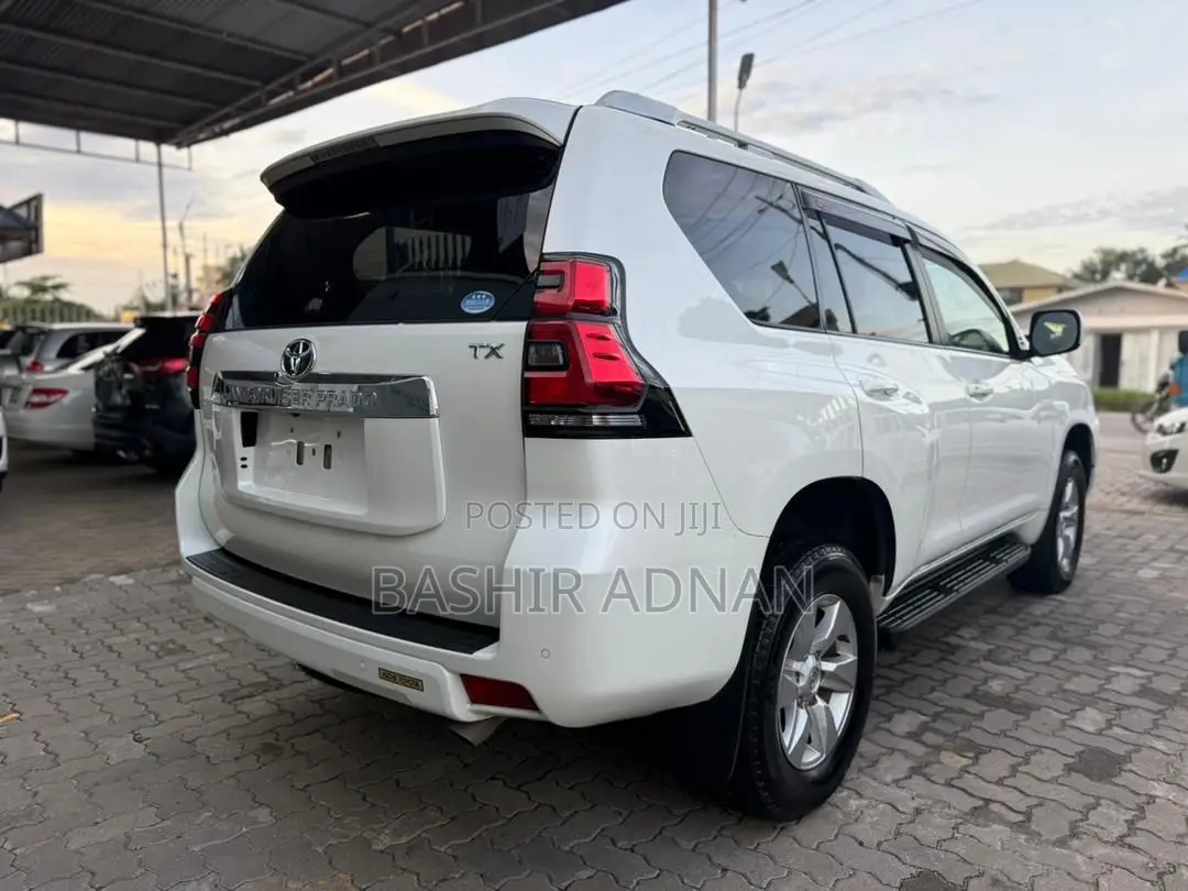 Toyota Land Cruiser Prado 2.7 2018 White