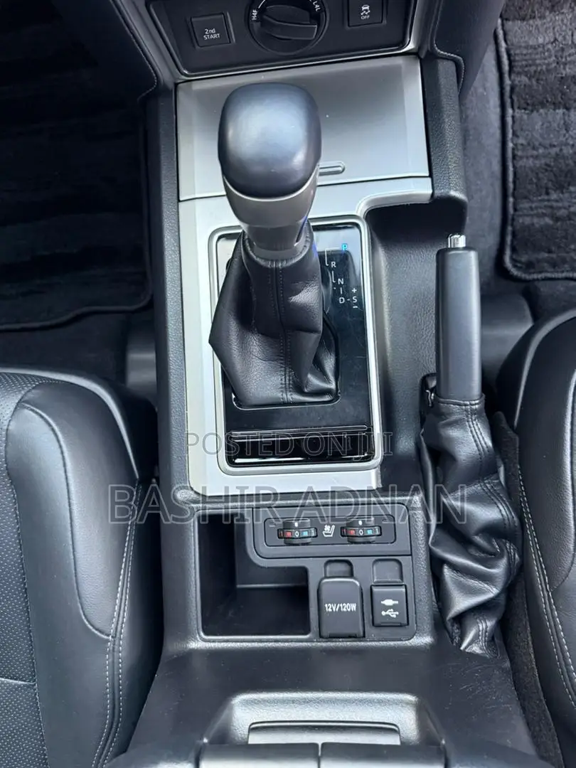 Toyota Land Cruiser Prado 2.7 2018 White