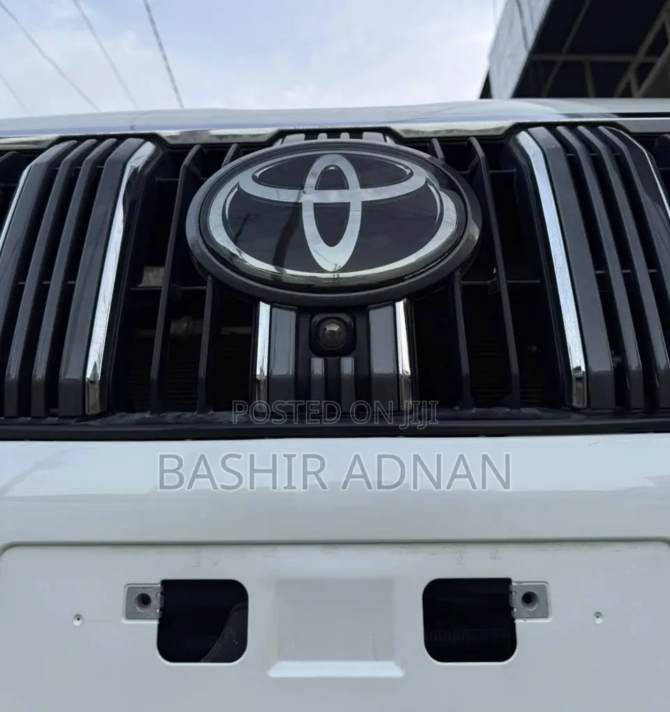 Toyota Land Cruiser Prado 2.7 2018 White
