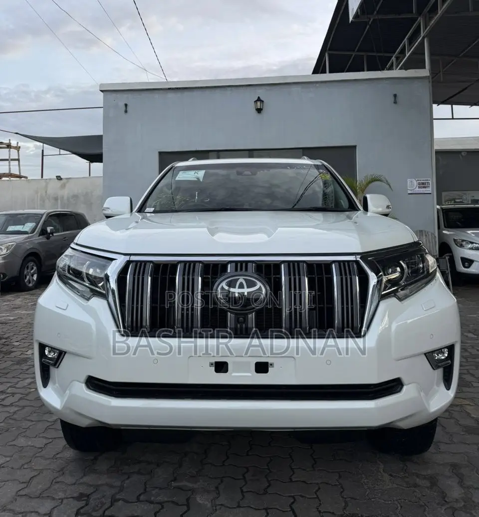 Toyota Land Cruiser Prado 2.7 2018 White