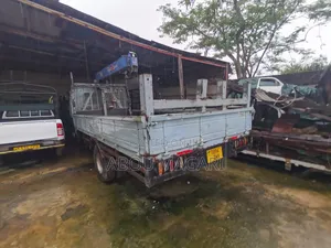 Mitsubishi Fuso Crain