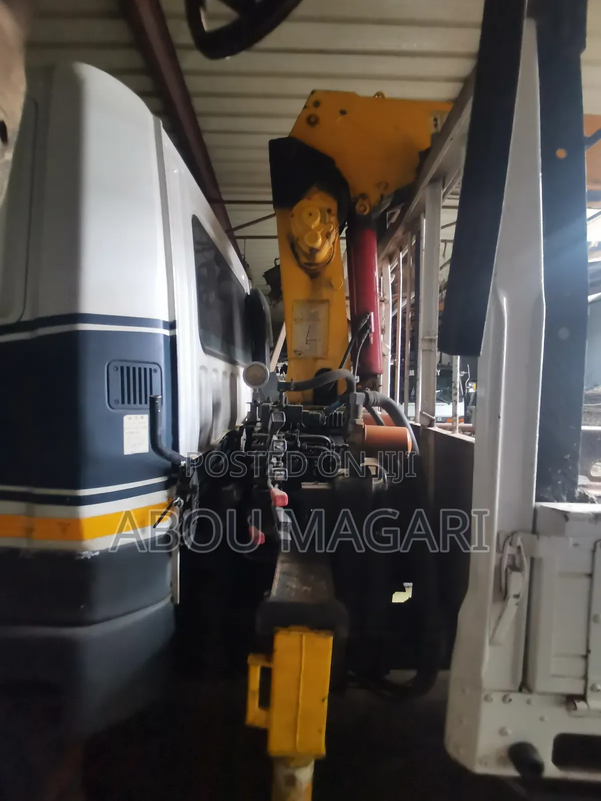 Mitsubishi Fuso Crain