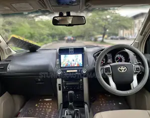 Toyota Land Cruiser Prado 2011 Silver