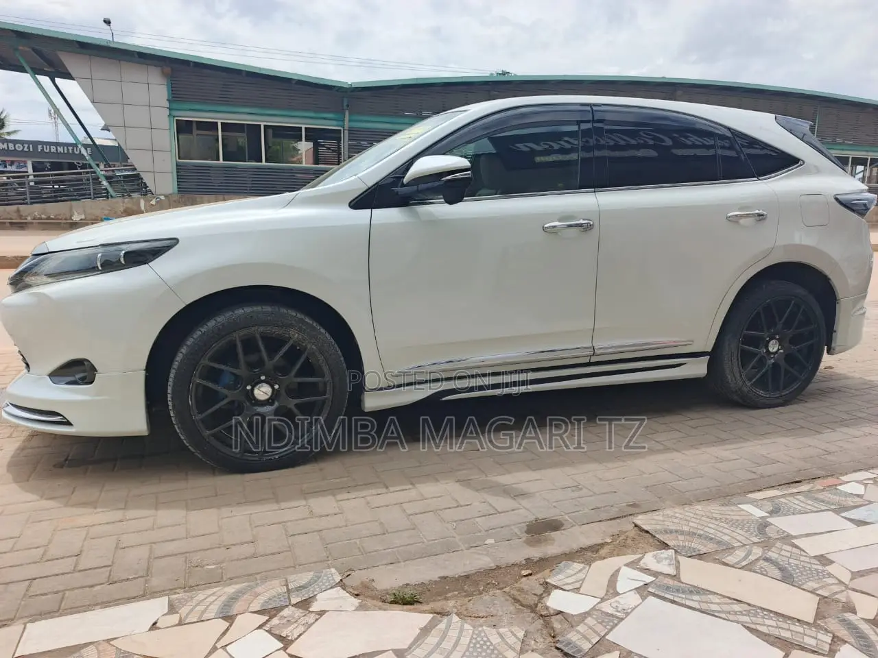 Toyota Harrier 2.0 2015 Pearl