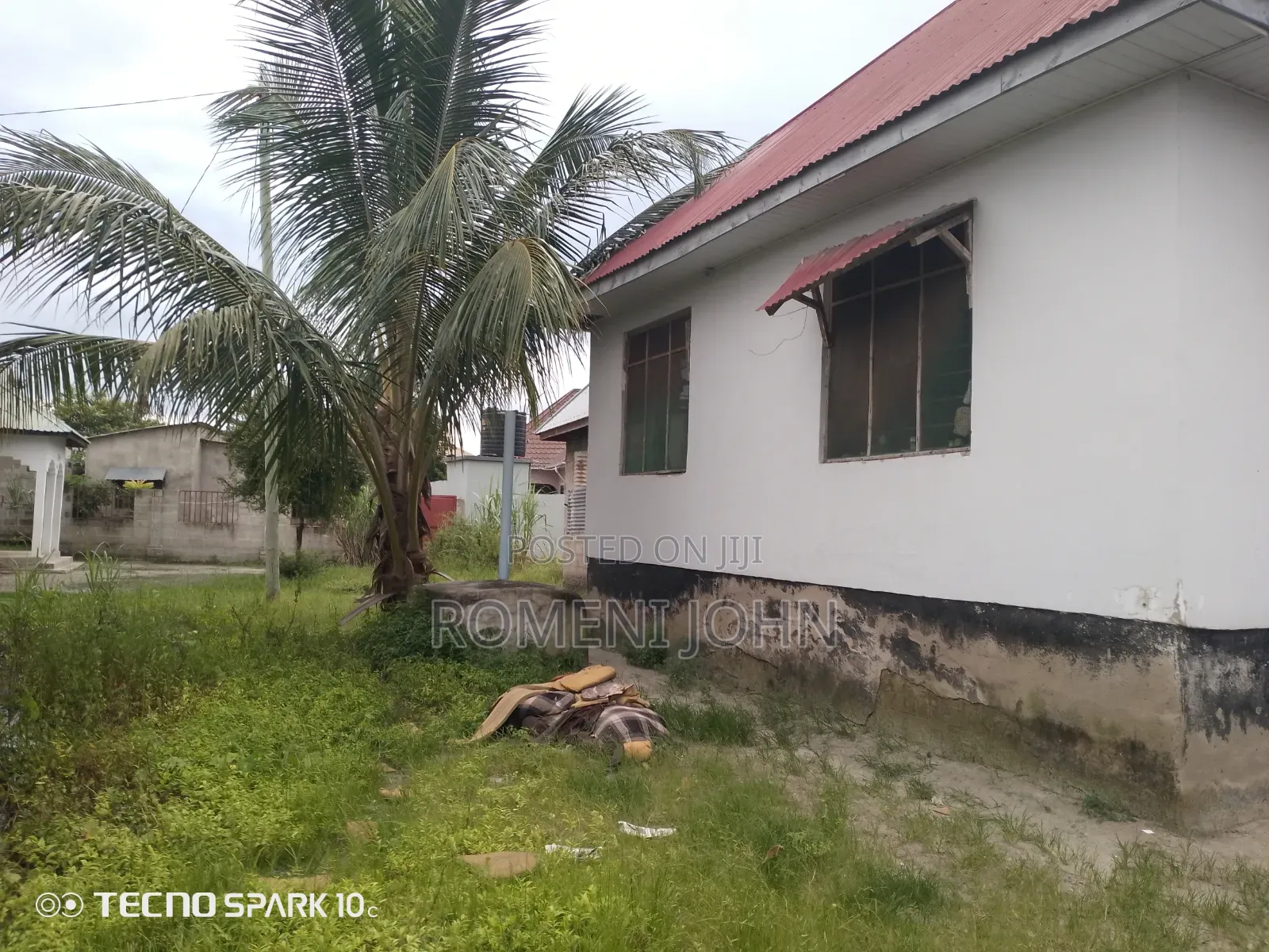 5bdrm House in Tanzania Daresalaam, Ukonga for sale