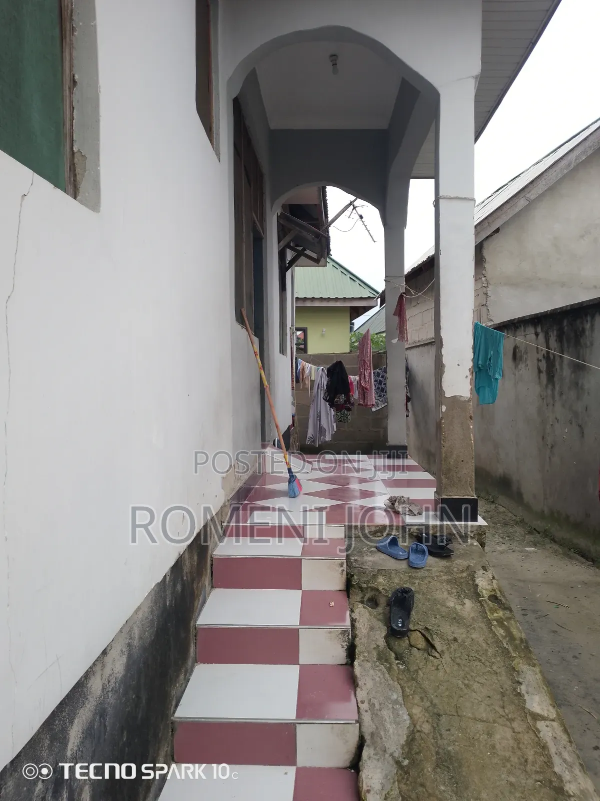 5bdrm House in Tanzania Daresalaam, Ukonga for sale