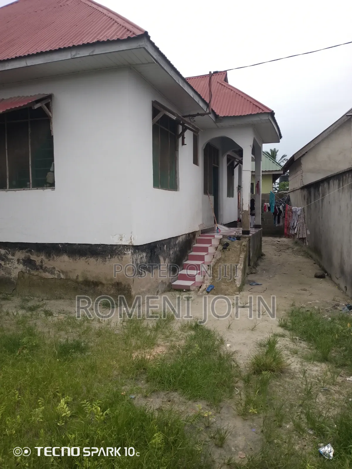 5bdrm House in Tanzania Daresalaam, Ukonga for sale