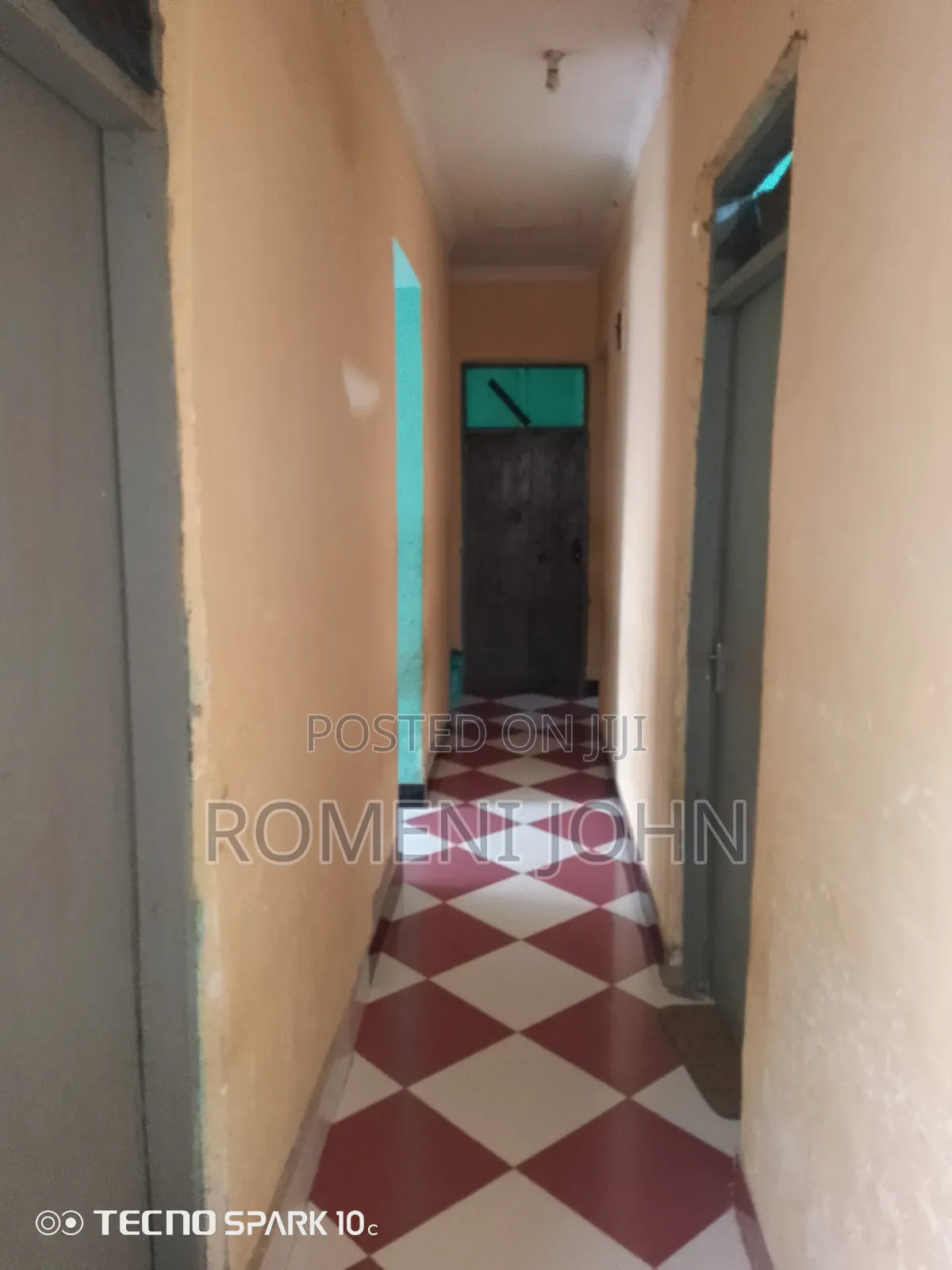 5bdrm House in Tanzania Daresalaam, Ukonga for sale