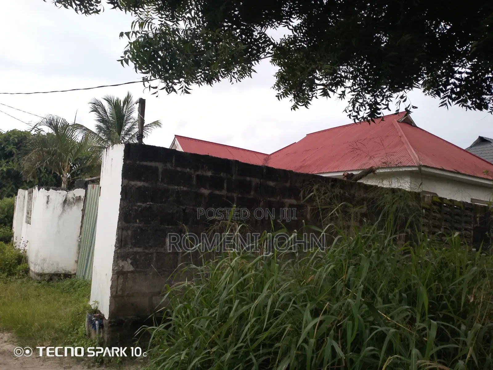 3bdrm House in Tanzania Daresalaam, Ukonga for sale