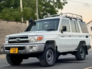 Toyota Land Cruiser 76 Series 2015 White
