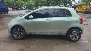 Toyota Vitz 2006 Green