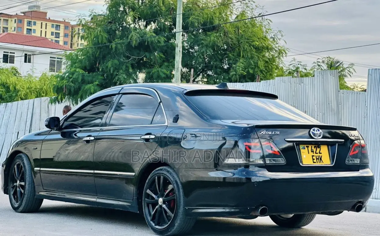 Toyota Crown 2005 Matt Black