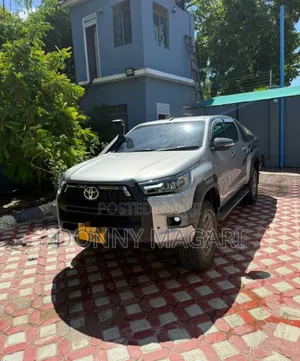 Toyota Hilux 2015 Gray