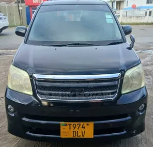 Toyota Noah 2006 Black