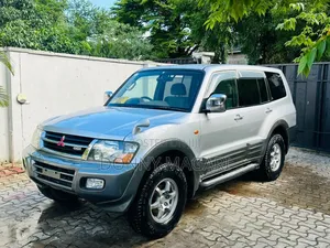 Mitsubishi Pajero 2001 Silver