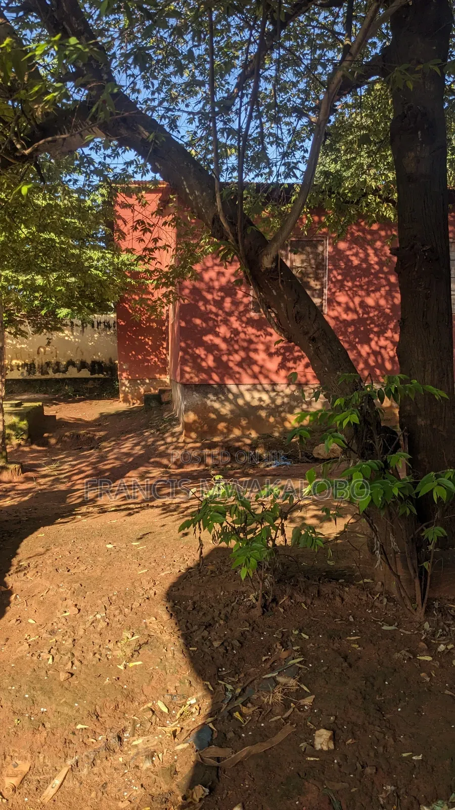 13bdrm House in Dalali Francis, Kilakala for sale
