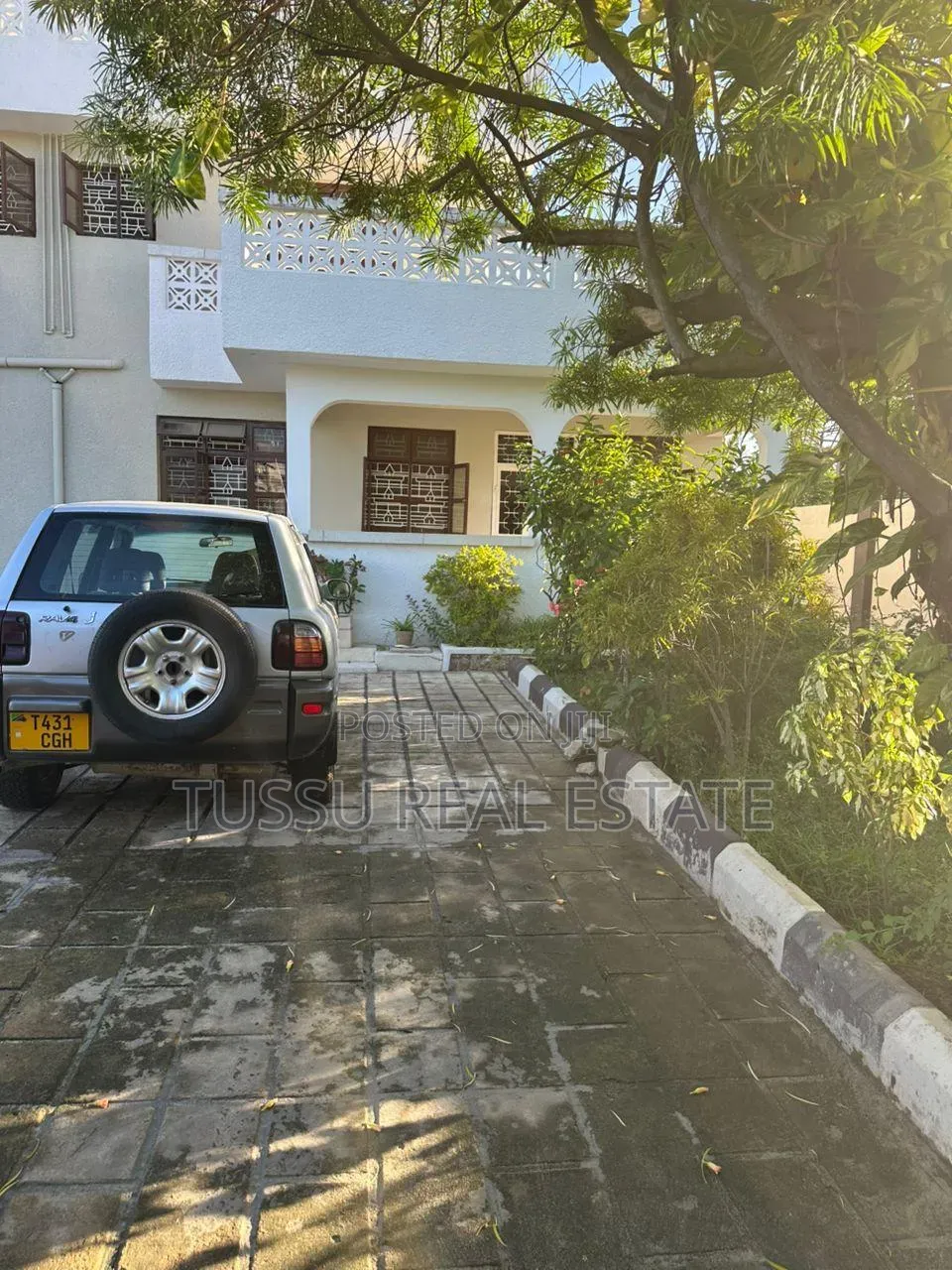 6bdrm House in Mikochen B, Mikocheni for sale