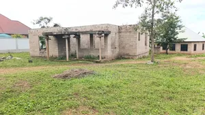 3bdrm House in Mkolani for sale