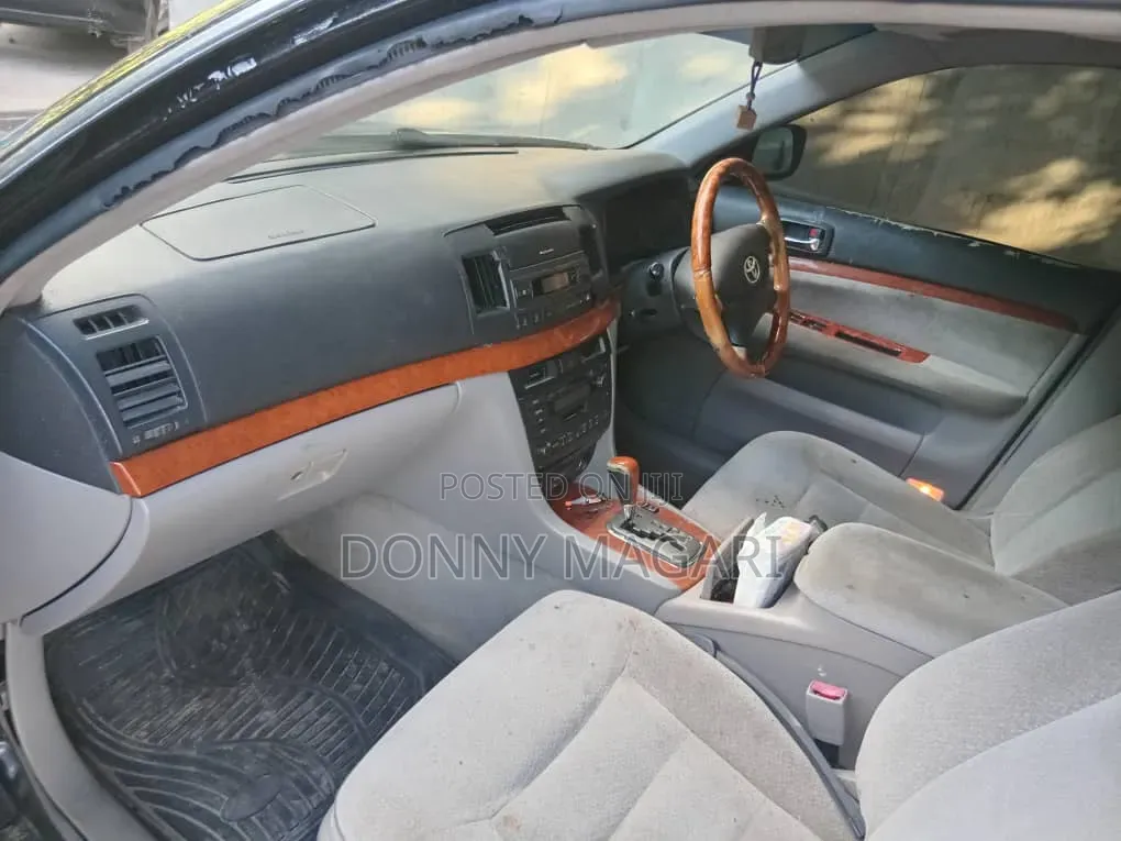 Toyota Mark II 2000 Black