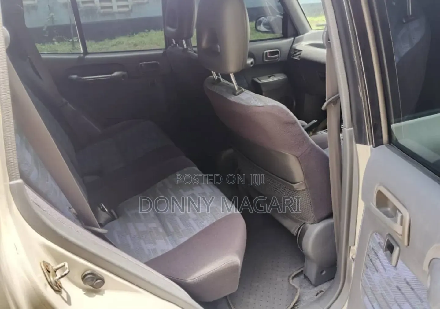 Toyota RAV4 1999 White