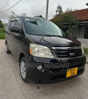 Toyota Noah 2006 Black