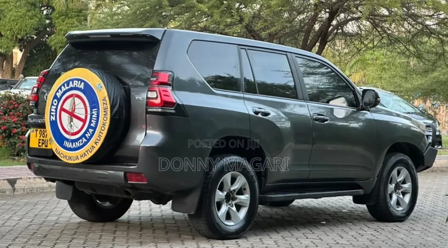 Toyota Land Cruiser Prado 2016 Gray