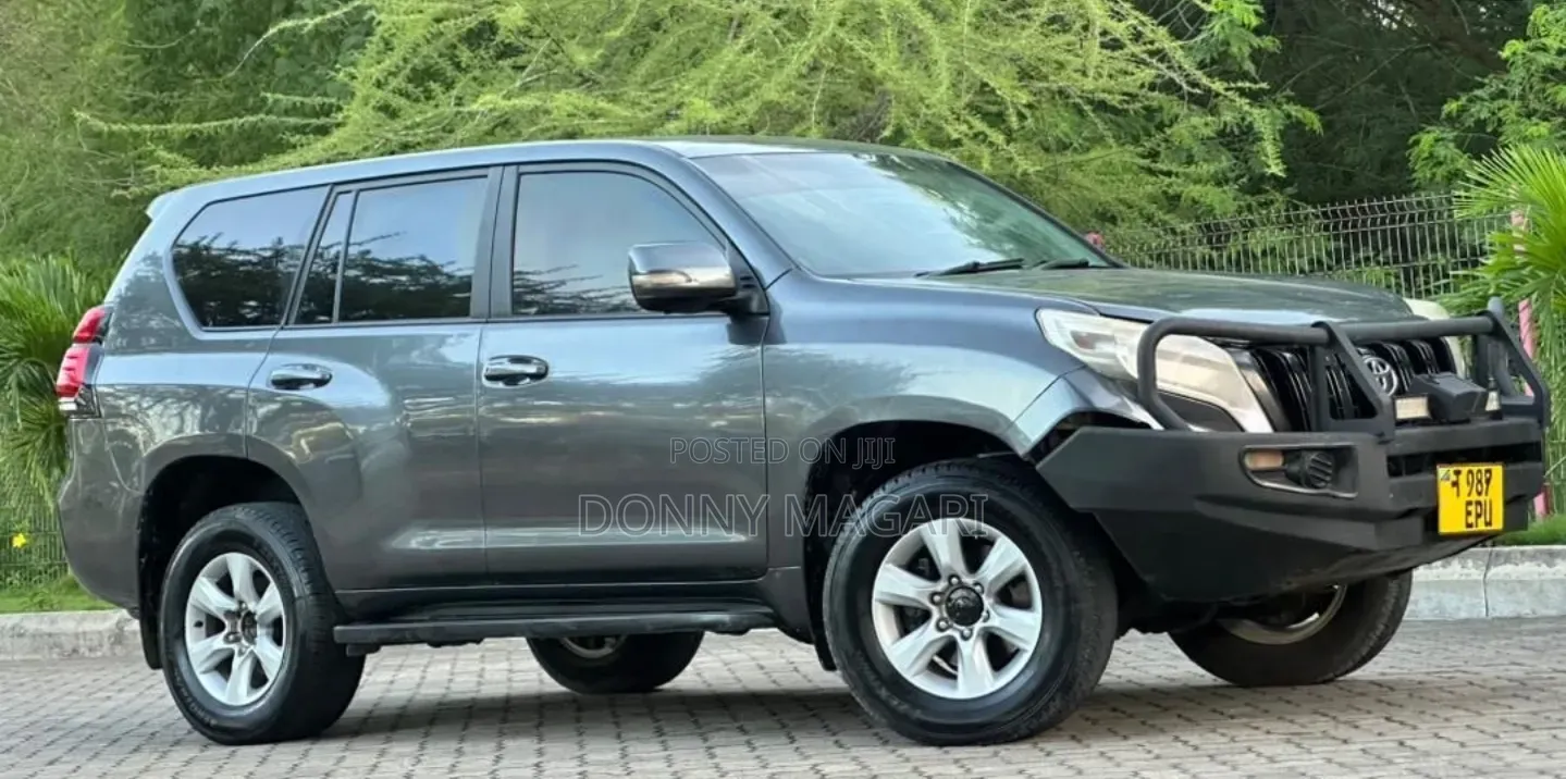 Toyota Land Cruiser Prado 2016 Gray
