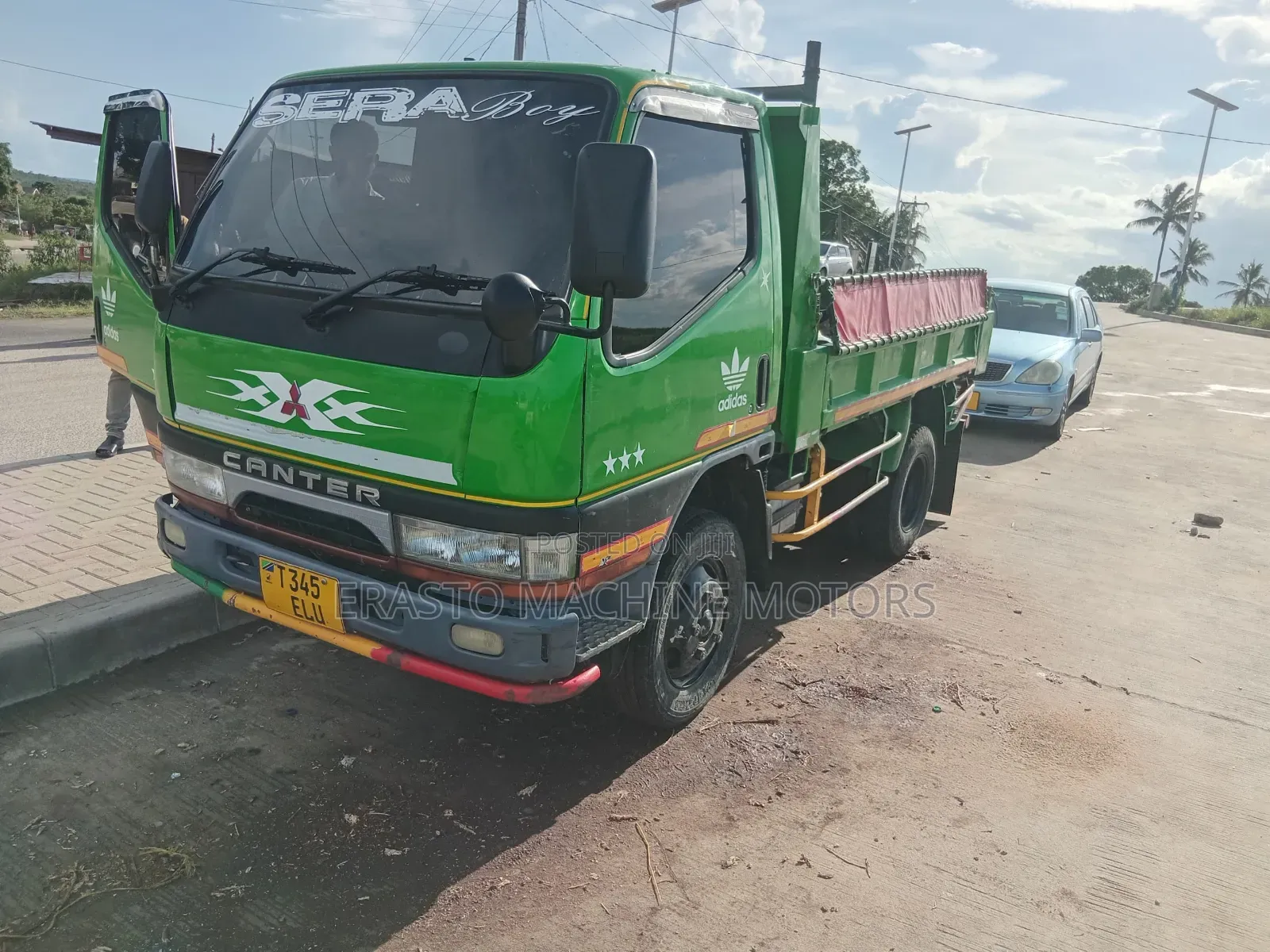 Mitsubishi Canter Tiper 4d33