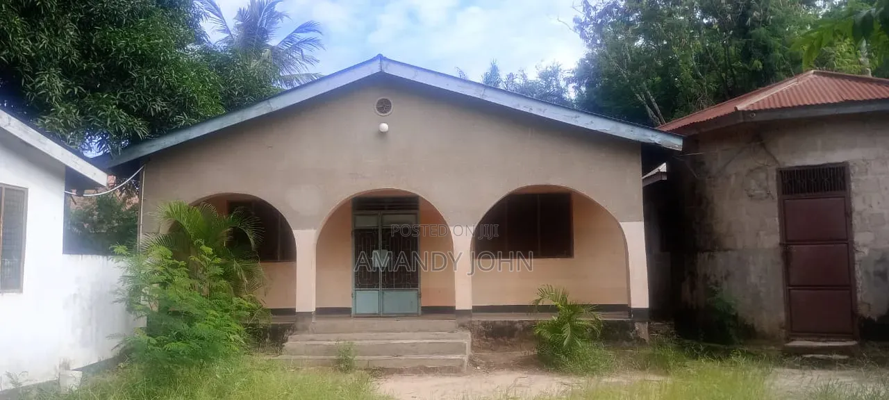 17bdrm House in Buyuni, Chanika for rent