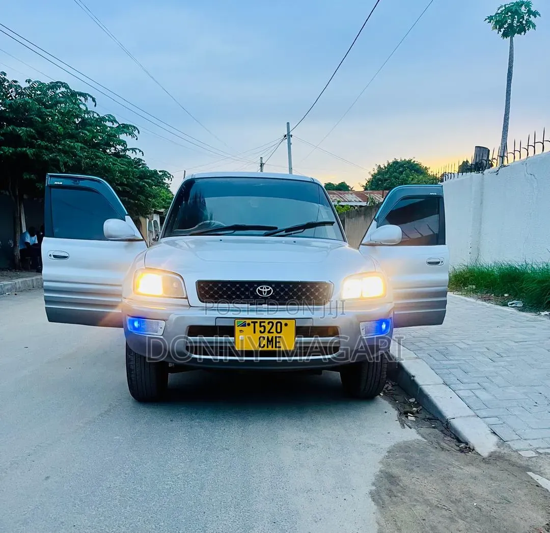 Toyota RAV4 Cabriolet 1998 White