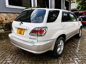 Toyota Harrier 2002 Pearl