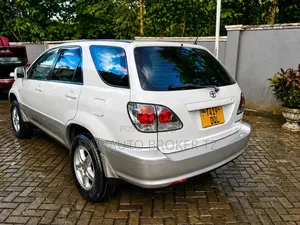 Toyota Harrier 2002 Pearl