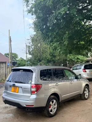 Subaru Forester 2.0D X 2011 Silver